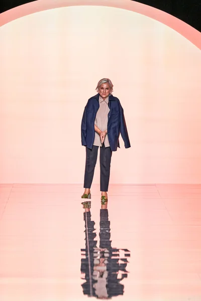 Look 49